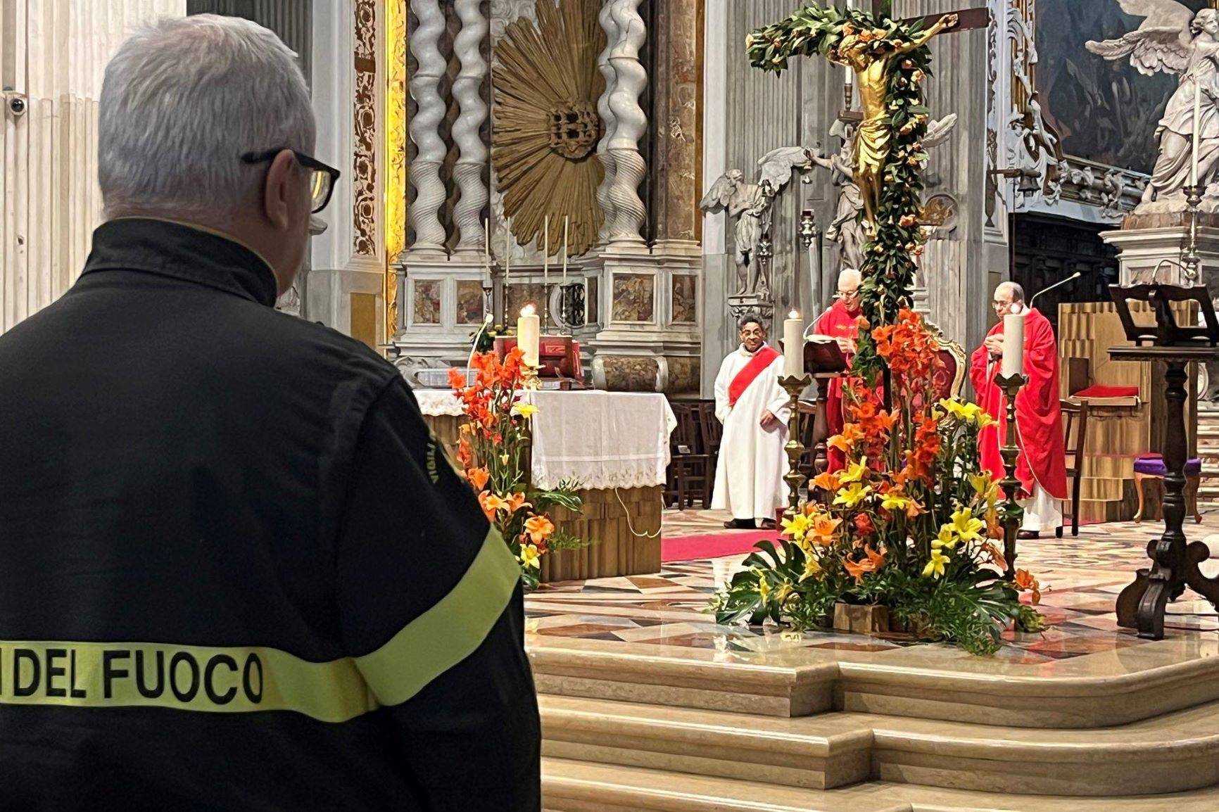 VIGILI FUOCO. BORDIN: SUI LORO CASCHI PESA RESPONSABILITÀ DEL SOCCORSO